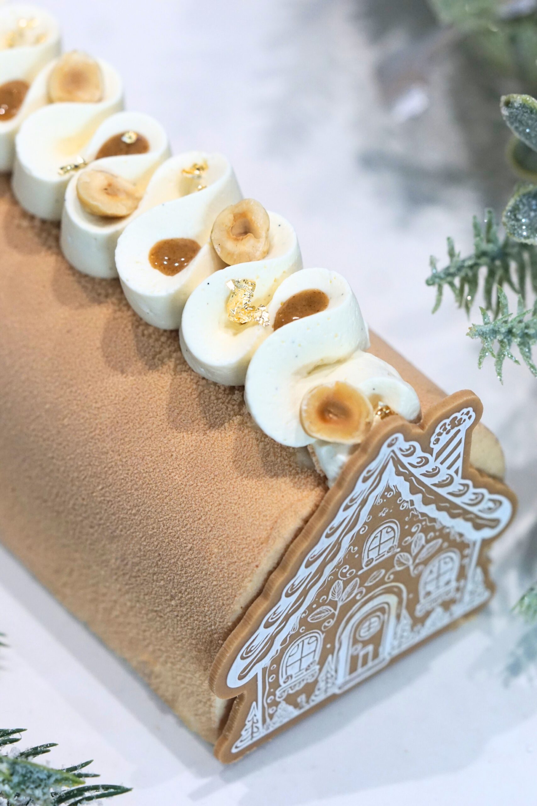 Bûche Enchantée - Vanille Poire Noisette du Piémont